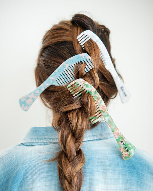 Handy Comb.