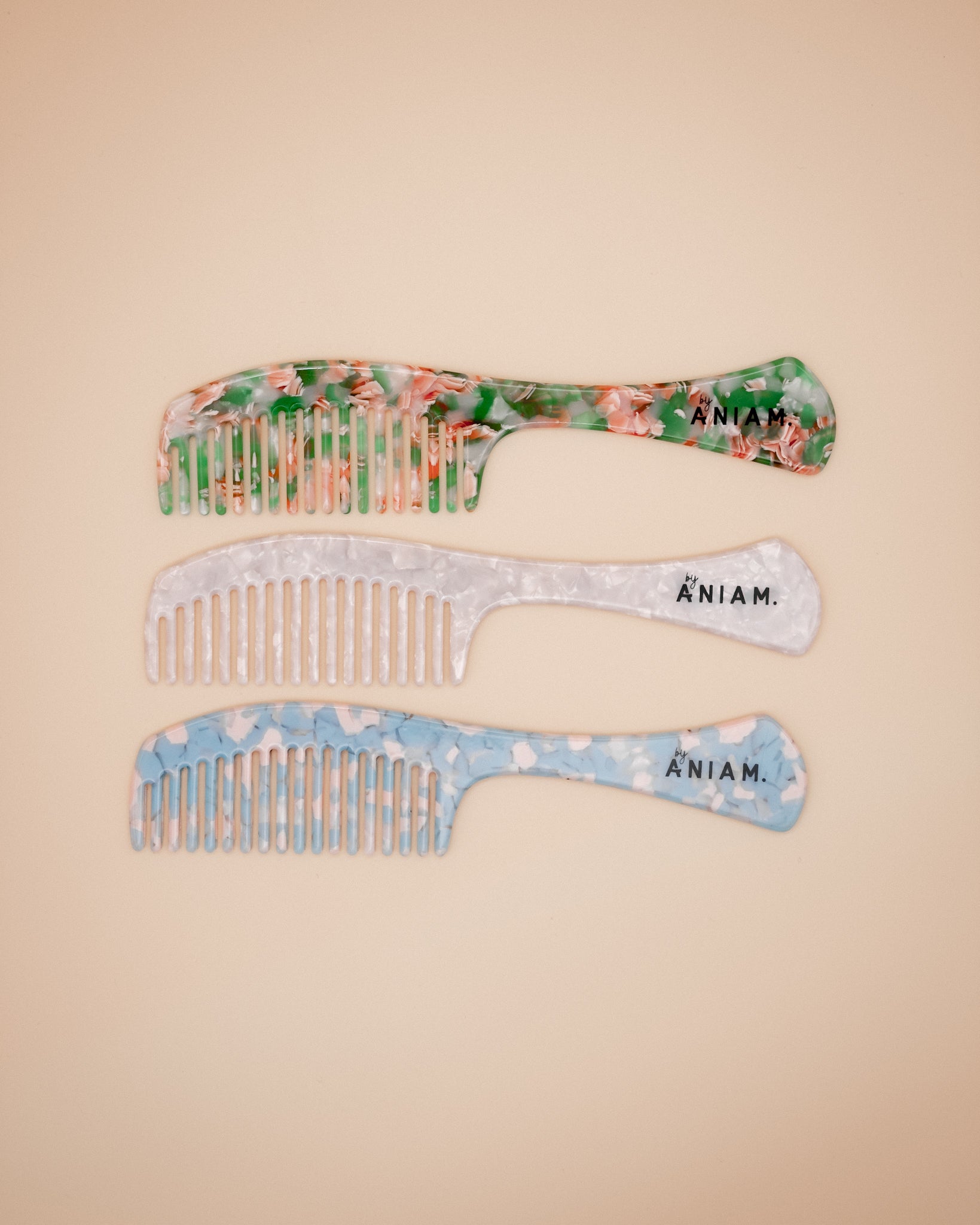 Handy Comb.